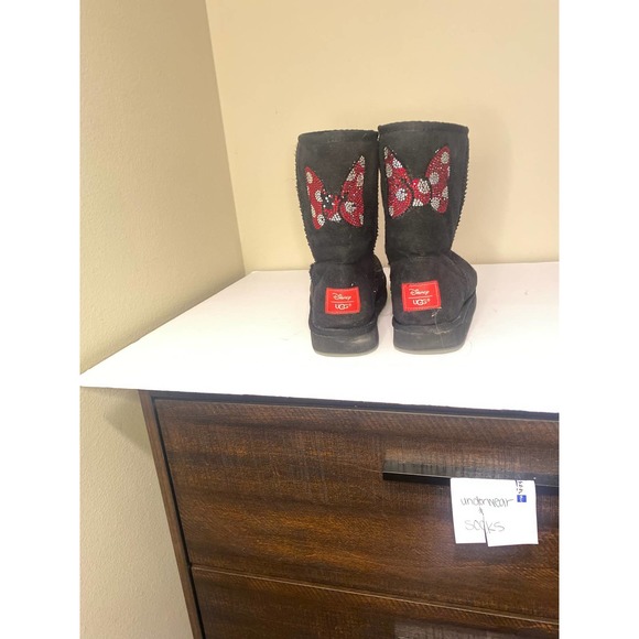 RARE Disney Minnie Mouse Swarovski UGG boots - Picture 4 of 6